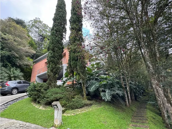 Casa Muy Exclusiva En Las Palmas, Poblado