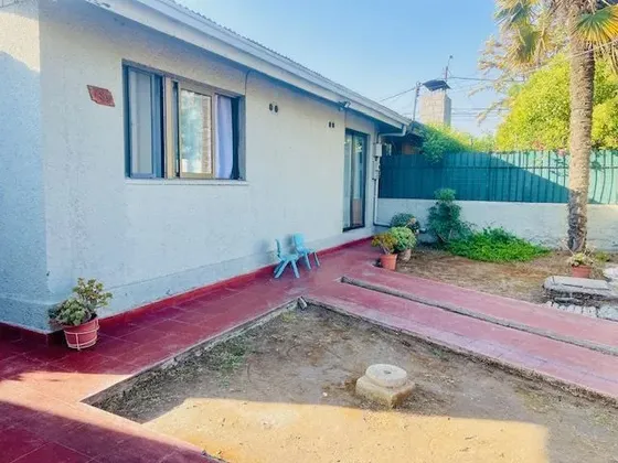 Casa En Venta De 4 Dorm. En La Reina