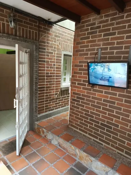 Alquilo Local Estructura De Vidrio En Casa Comercial Los Caobos