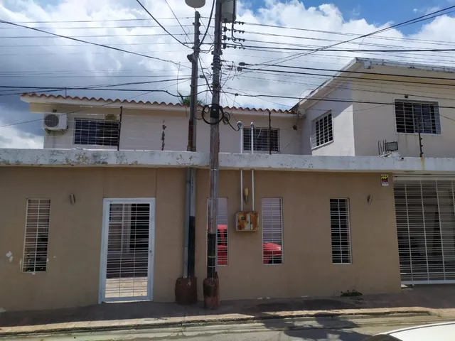 Hermosa Casa Con Bellos Acabados Y Cómoda Se Vende En Foundacion Mendoza 