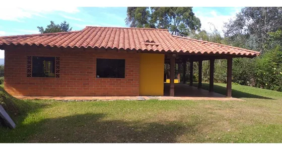 Finca En Venta Vereda Los Pinos En Rionegro 
