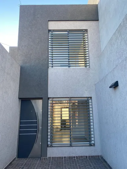 Duplex En Venta En Ituzaingó Norte