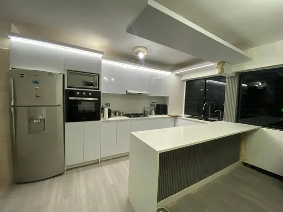 Apartamento En Mañongo Amoblado Residencias Caril En Venta Apartamento Amoblado, Planta Al 50% Y Pozo D Agua, Cerca Dl Sambil Y Kromi. Dapo