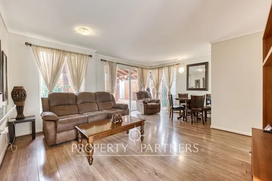 Ayres De Chicureo, Casa Chilena De Un Piso, En Con...