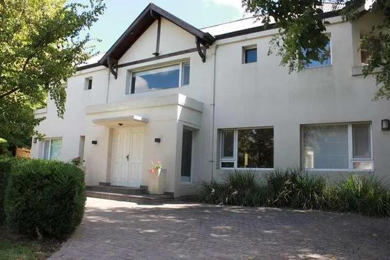 Excelente Casa A La Venta En Barrio San Jorge Village.