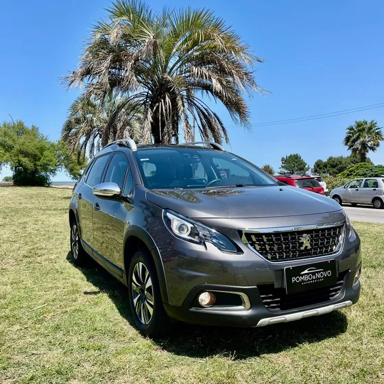 Peugeot 2008 1.2t Active Pack 5p At