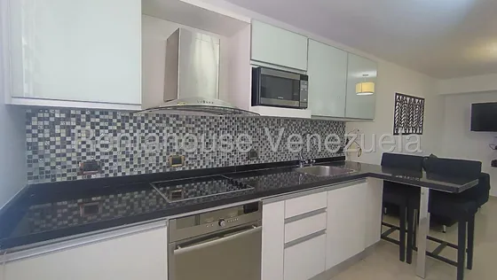 Rafael Gamarra Ofrece Apartamento En Alquiler, 2e-11657, Tipo Estudio, Zona Este, Planta Electrica, Amoblado, A/a, Gas Directo, Pudificadoe De Agua, Tv, Internet. Bellas Areas Comunes. Todo.