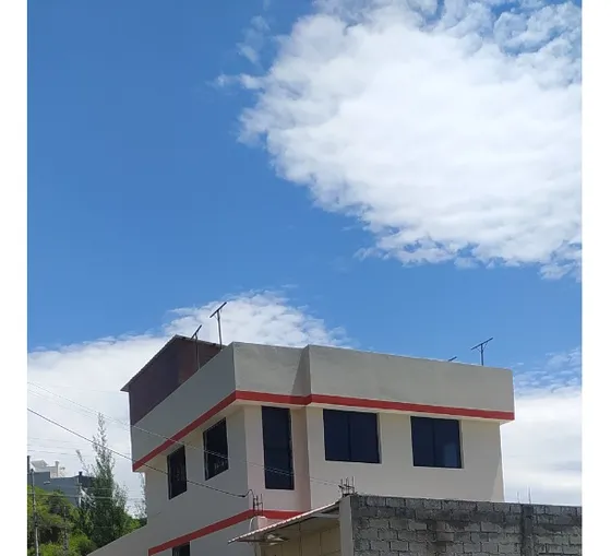 Vendo O Cambio Casa Cerca A La Autopista Rumiñahui Esquinera Dos Pisos En Terreno Esquinero