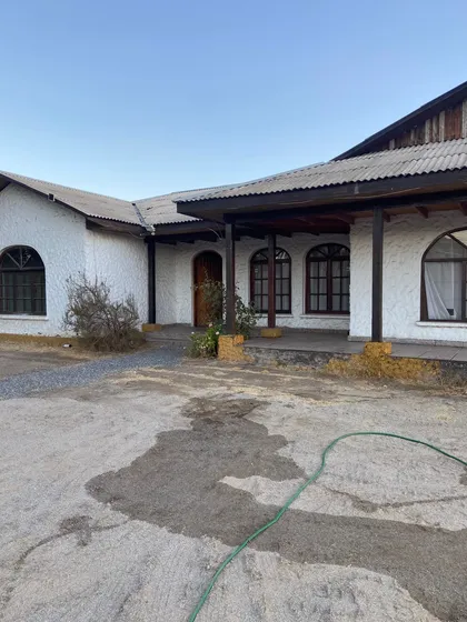 Sector Baracaldo Se Arrienda Casa Sólida Orilla Calle