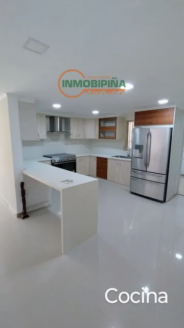 Inmobipiña Vende Townhouse En Urbanizacion Rio Negro, Av. Atlantico, Puerto Ordaz, Estado Bolivar - Lr