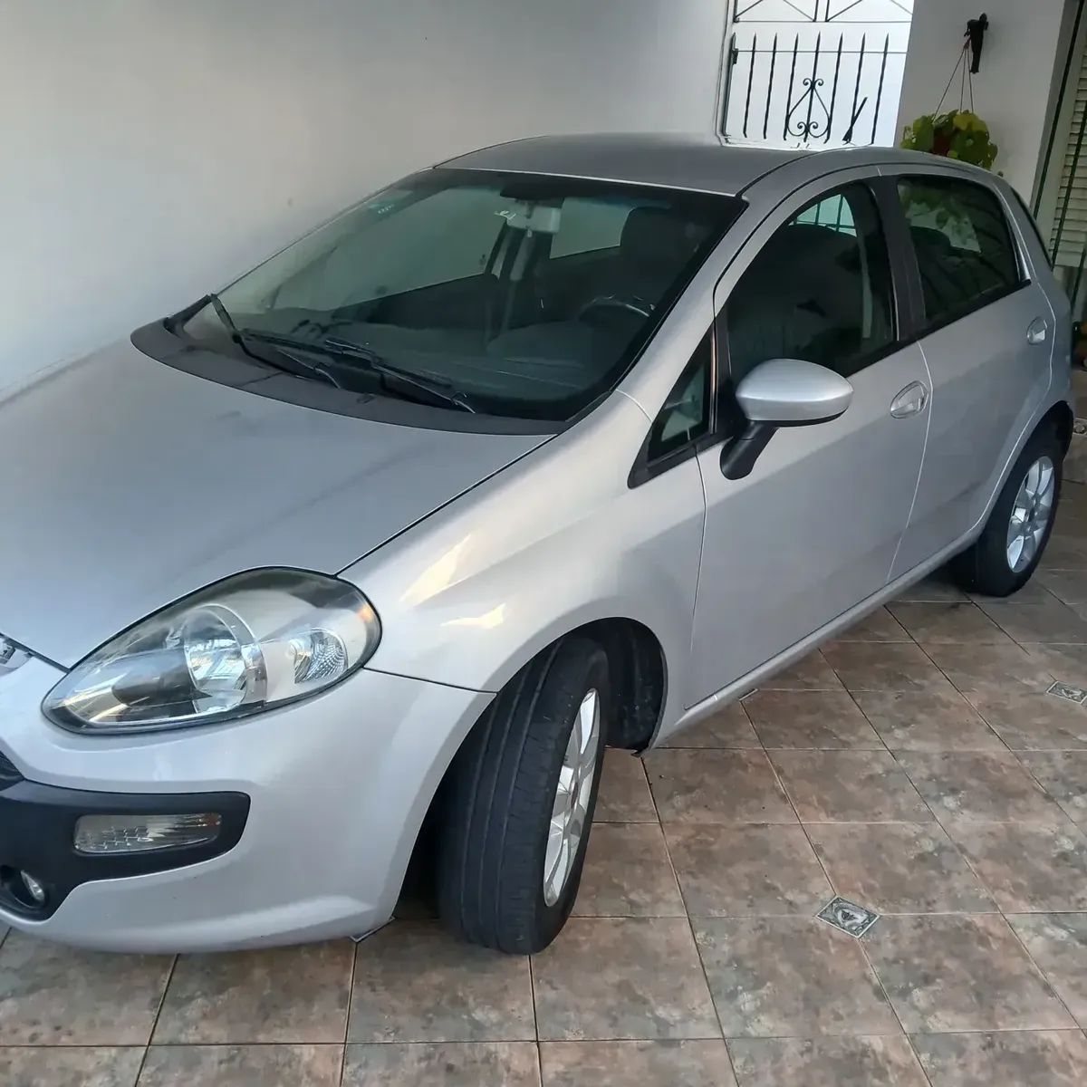 Fiat Punto 1.4 Attractive C/radio Integrada