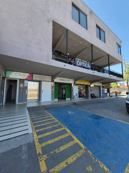 (adm) Local Comercial En Excelente Ubicación Macul 3998