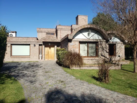 Casa  En Venta Ubicado En Banco Provincia, Moreno, G.b.a. Zona Oeste
