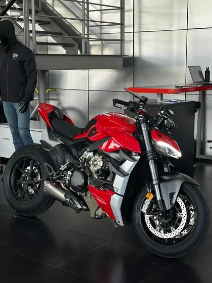 Ducati Street Fighter V4 - Full Accesorios