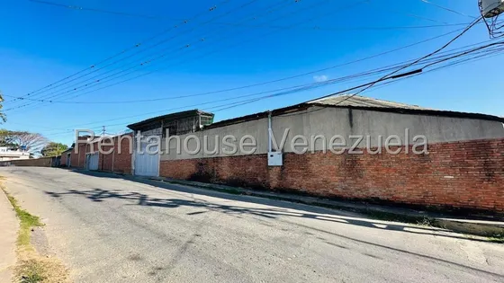 Julian Galindez Vende Excelente Galpon En La Piedad Sur Cabudare  #25-13006