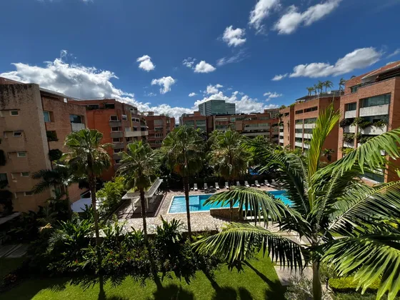 Moderno Apartamento De 200m2 En Venta En Campo Alegre Calle Cerrada 