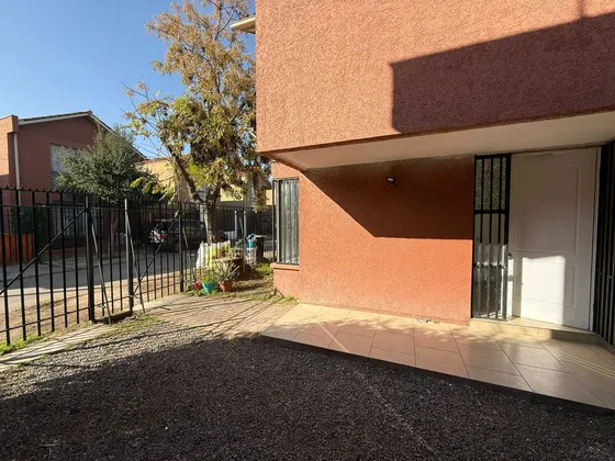 Casa En Arriendo De 2 Pisos (103115)
