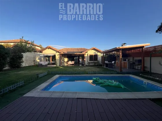 Casa En Arriendo De 3 Dorm. En Piedra Roja, Chicureo