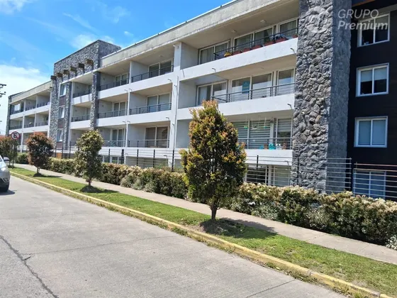 Departamento En Venta De 3 Dorm. En Puerto Varas