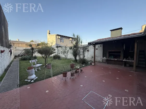 Venta Casa De 3 Ambientes Con Cochera En Villa Dominico