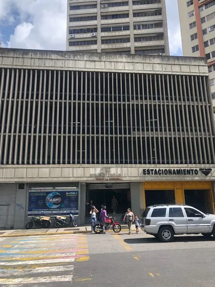 Venta De Oficina En La Avenida Francisco Solano