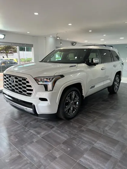 Toyota Sequoia 3.5 V6 Capstone