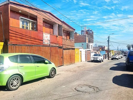 Casa A La Venta Con Departamento Independiente Iquique