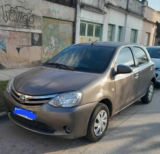 Toyota Etios 1.5 Xs