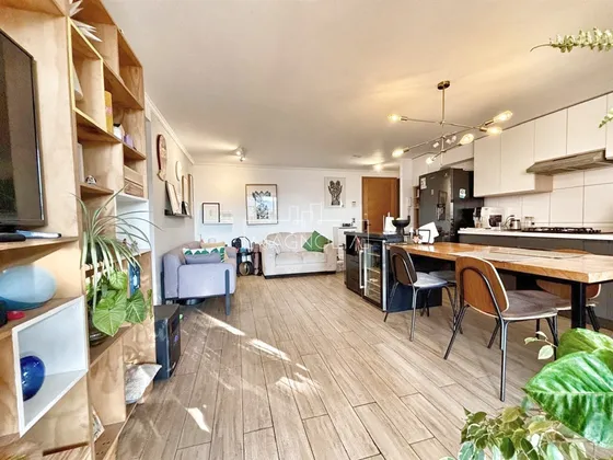 Departamento En Venta De 2 Dorm. En Providencia