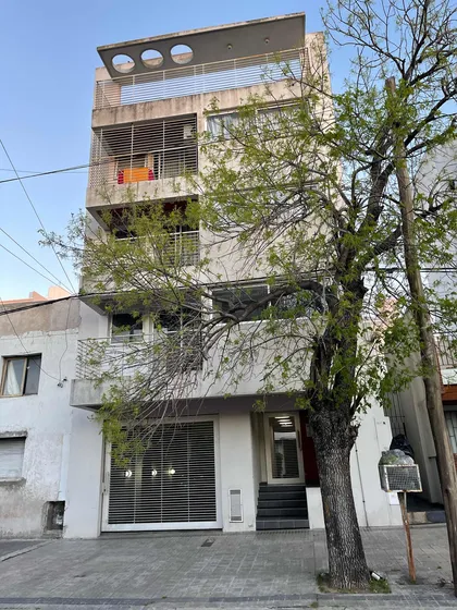 Moambiente - Alquiler- 49 Entre 25 Y 26