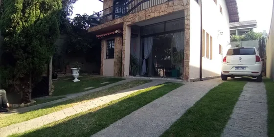 Sobrado Com 3 Dormitórios 4 Vagas - Jardim Maristela - Atibaia
