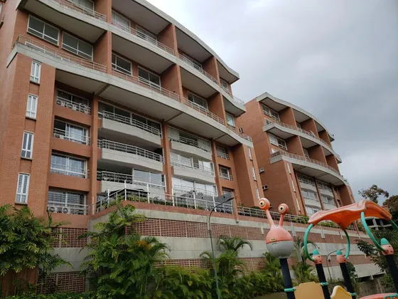 Alto Hatillo Calle Privada Excelente Vista 180mts Pisos De Mármol Y Parqué Preciosa Cocina Con Tope De Granito A/a Todas Las Habitaciones 4h/ 4baños 2 Puestos Maletero Pozo De Agua Exclusivo Edificio