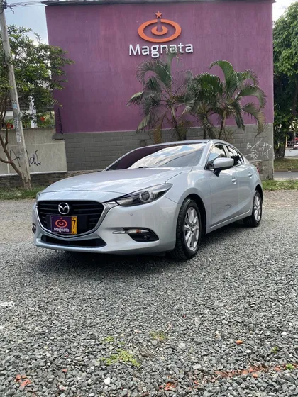 Mazda 3 2.0 Touring At