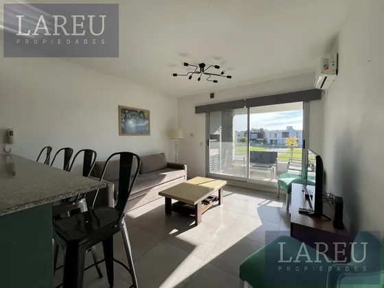 Departamento De 4 Ambientes En Venta - Lagoon Pilar