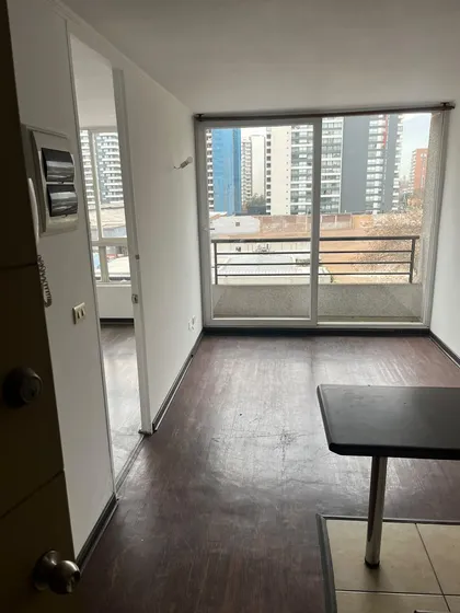 Excelente Departamento Cercano Metro Irarrazabal