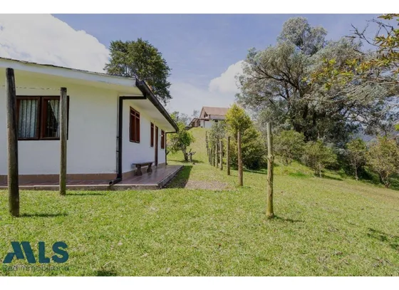 Espectacular Finca Con Amplia Zona Verde(mls#248652)