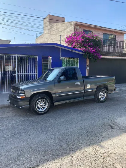Chevrolet Silverado Pickup Silverado 1500 5vel Mt