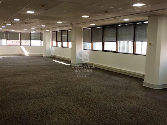 Oficina  Metro Tobalaba 213m2