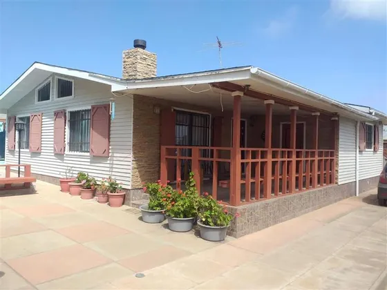 Venta Casa El Quisco 4d/2b Sector Av. España 