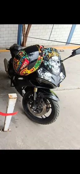 Moto Dinamo. R4 250cc 2024 Todo En Regla Ami Nombre Fagtura