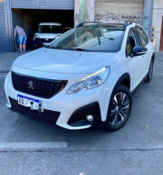Peugeot 2008 1.6 Feline