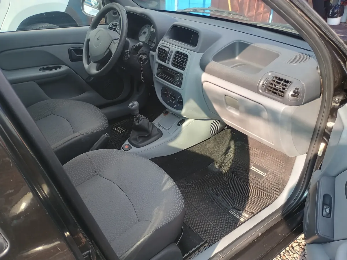 Renault Clio 1.2 Authentique5324230967492812811