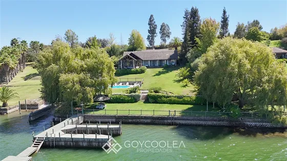 Casa En Venta De 6 Dorm. En Las Cabras