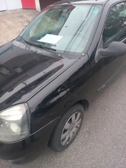 Renault Clio 1.0 16v Campus Hi-flex 3p