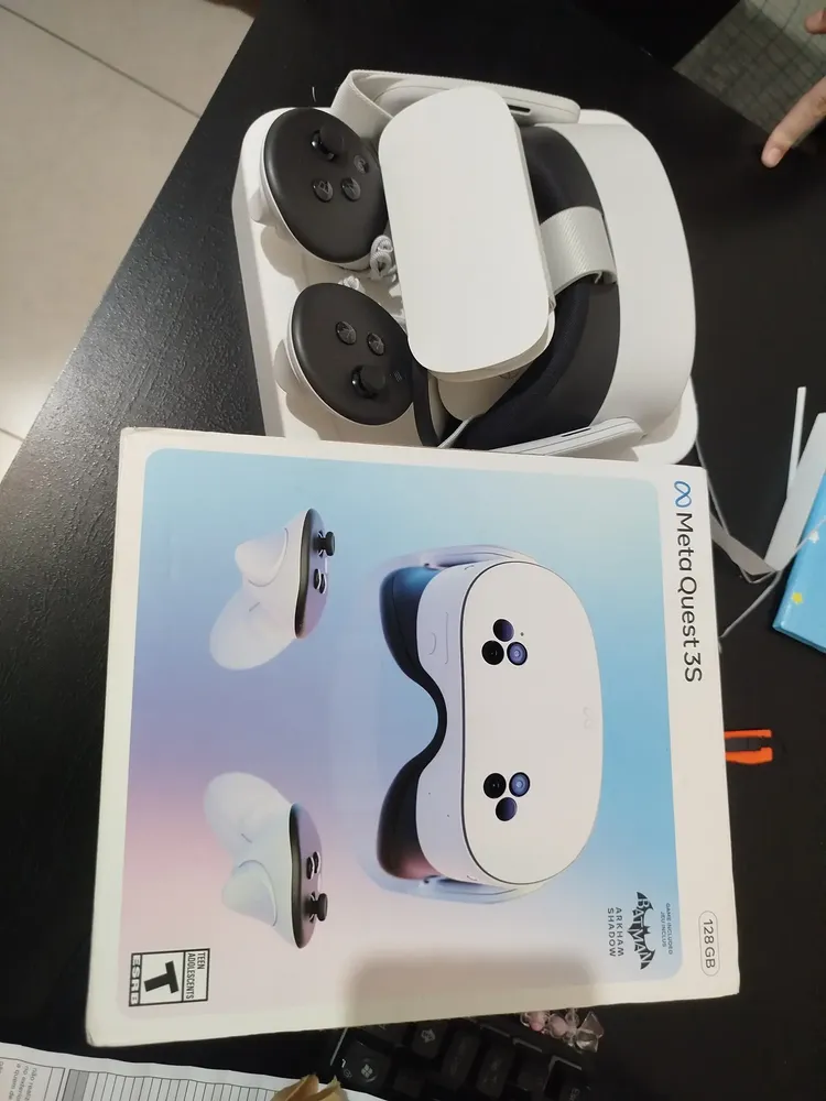 Meta Quest 3S 128gb Oculos De Realidade Virtual Branco Batman Nao
