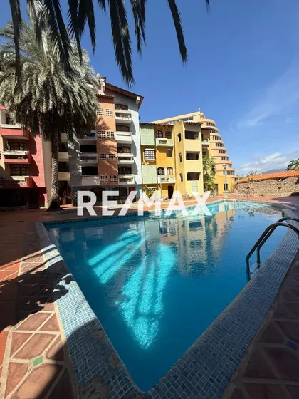 Apartamento Duplex En Conj. Puerto Vallarta, Costa Azul, Municipio Mariño, Isla De Margarita Cod: 1392