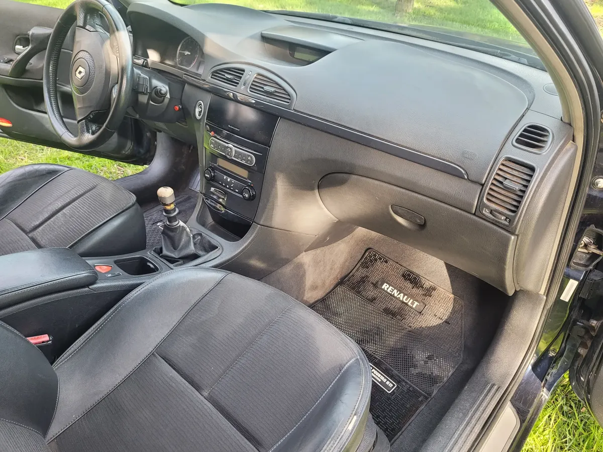 Renault Laguna II 2.0 T. Privilege Plus5512048458550579213