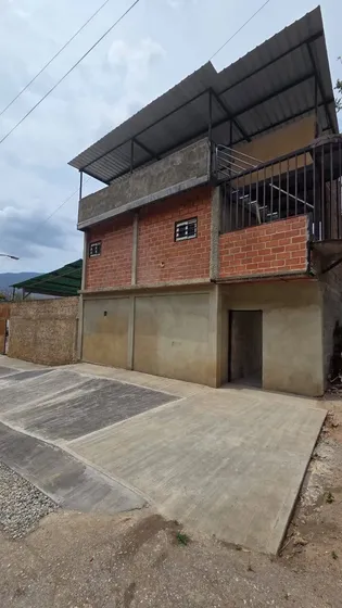 Noe1. Alquiler: Galpón Logístico En Autopista Puerto Cabello- Naguanagua. 950m2