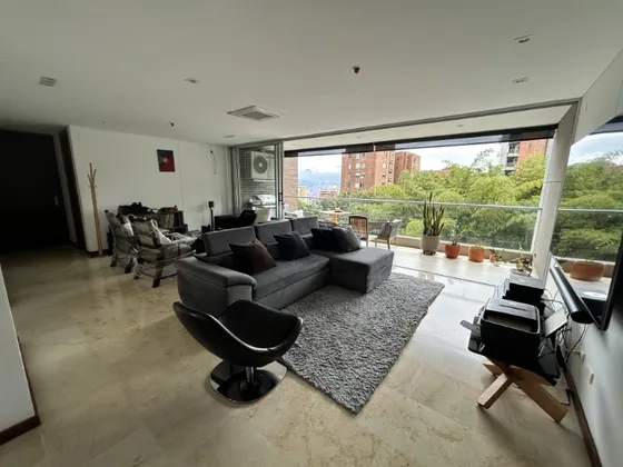  Apartamento En Arriendo Ubicado En El Poblado Sector La Calera  (27583).