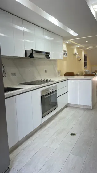 Casa En La Urb. Manantial, Res. Villas Cristal